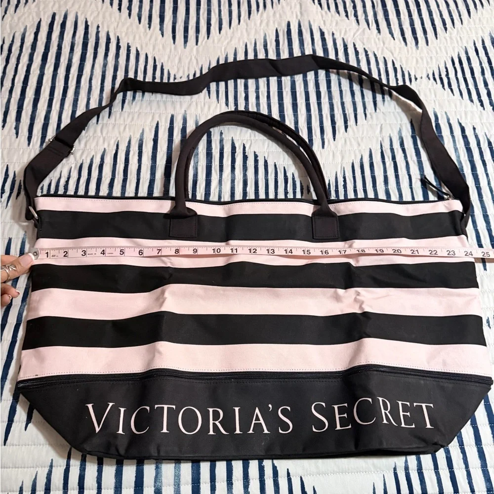 Victoria's Secret Black and Pink Tote Bag - Picture 1 of 3